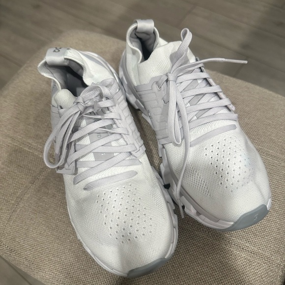 On Cloud running shoes - Picture 5 of 5